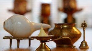 Correct way to arrange Puja items at your home