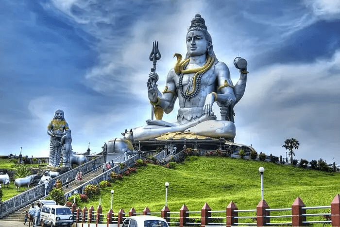 Discovering the Marvels of Murudeshwara Temple in Gokarna